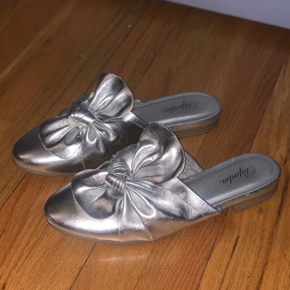 Silver metallic bow tie Mules (never worn)